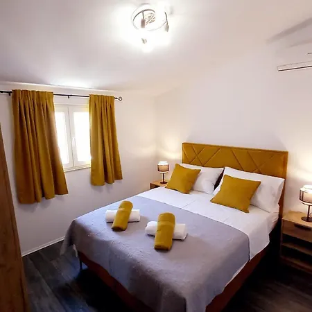 Omrcen Apartment *