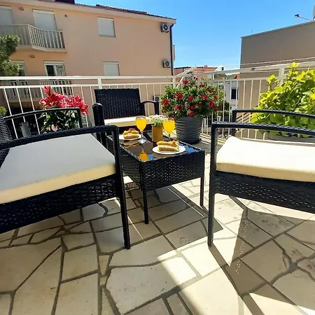 Omrcen Apartment *