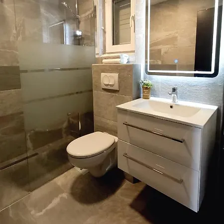 Omrcen Apartment